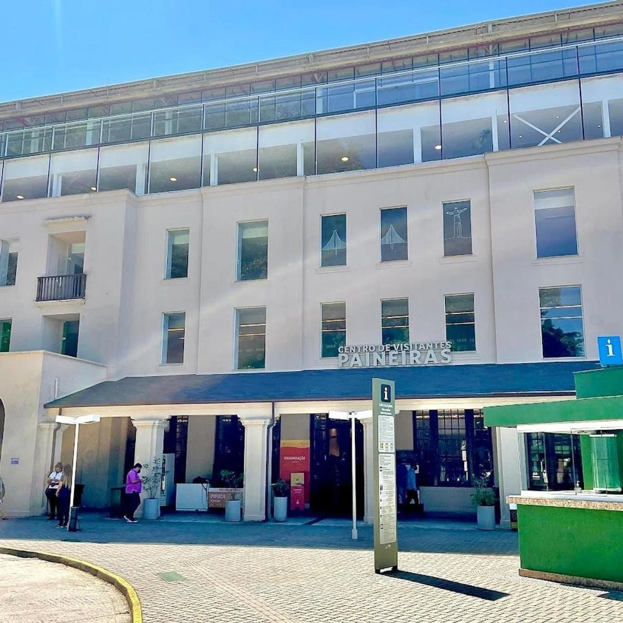 Must Leblon - Pacote: 4 Hospedes, + 1 Ticket Appartement